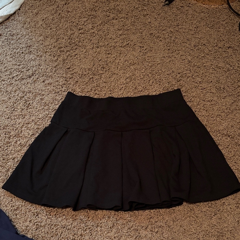 American Eagle 🦅  Black Pleated Skirt